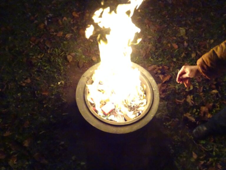 Feuer in Feuerschale
