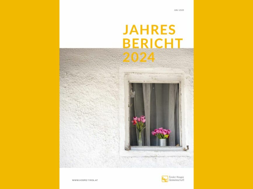 Screenshot der Titelseite des Jahresberichts 2024 mit Foto von Blumen in einem Fenster