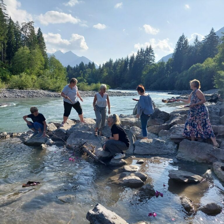 Ritual am Fluss - Hospizteam