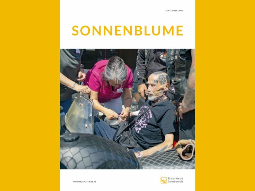 Das Titeltbild der aktuellen Ausgabe der Vereinszeitung "Sonnenblume" Im Bild: Bernhard im Beiwagen einer Harley Davidson
